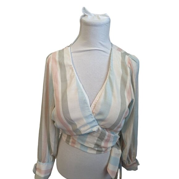 NWT INC Company  wrap top  blouse blue pink pastel cropped  size 10 see below - Picture 5 of 8